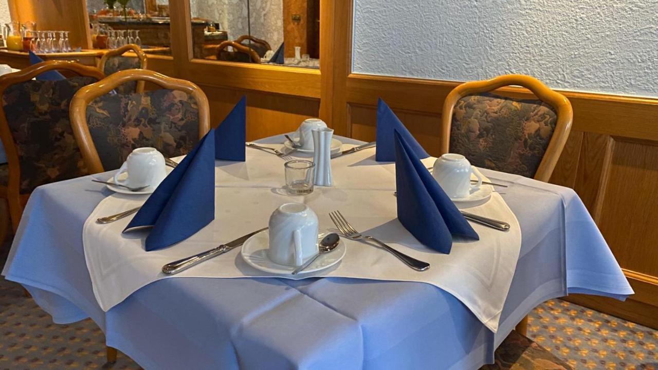 Hotel Goldener Löwe Zeulenroda-Triebes Exteriör bild