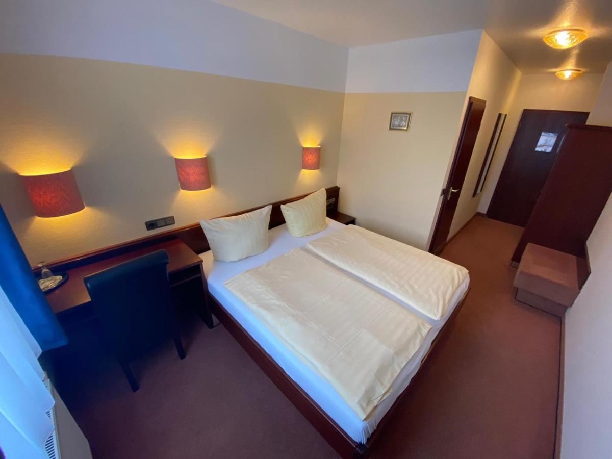 Hotel Goldener Löwe Zeulenroda-Triebes Exteriör bild