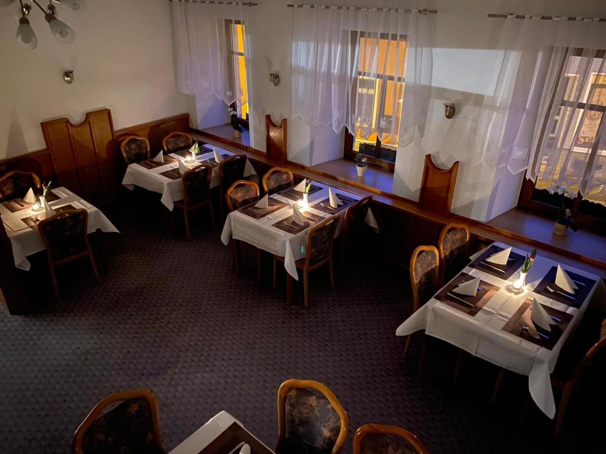 Hotel Goldener Löwe Zeulenroda-Triebes Exteriör bild