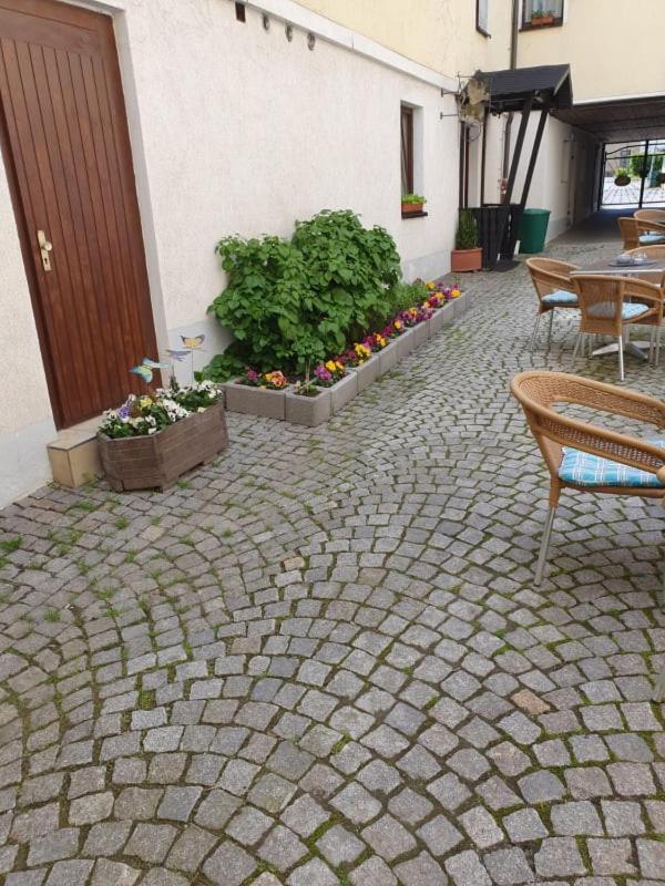 Hotel Goldener Löwe Zeulenroda-Triebes Exteriör bild