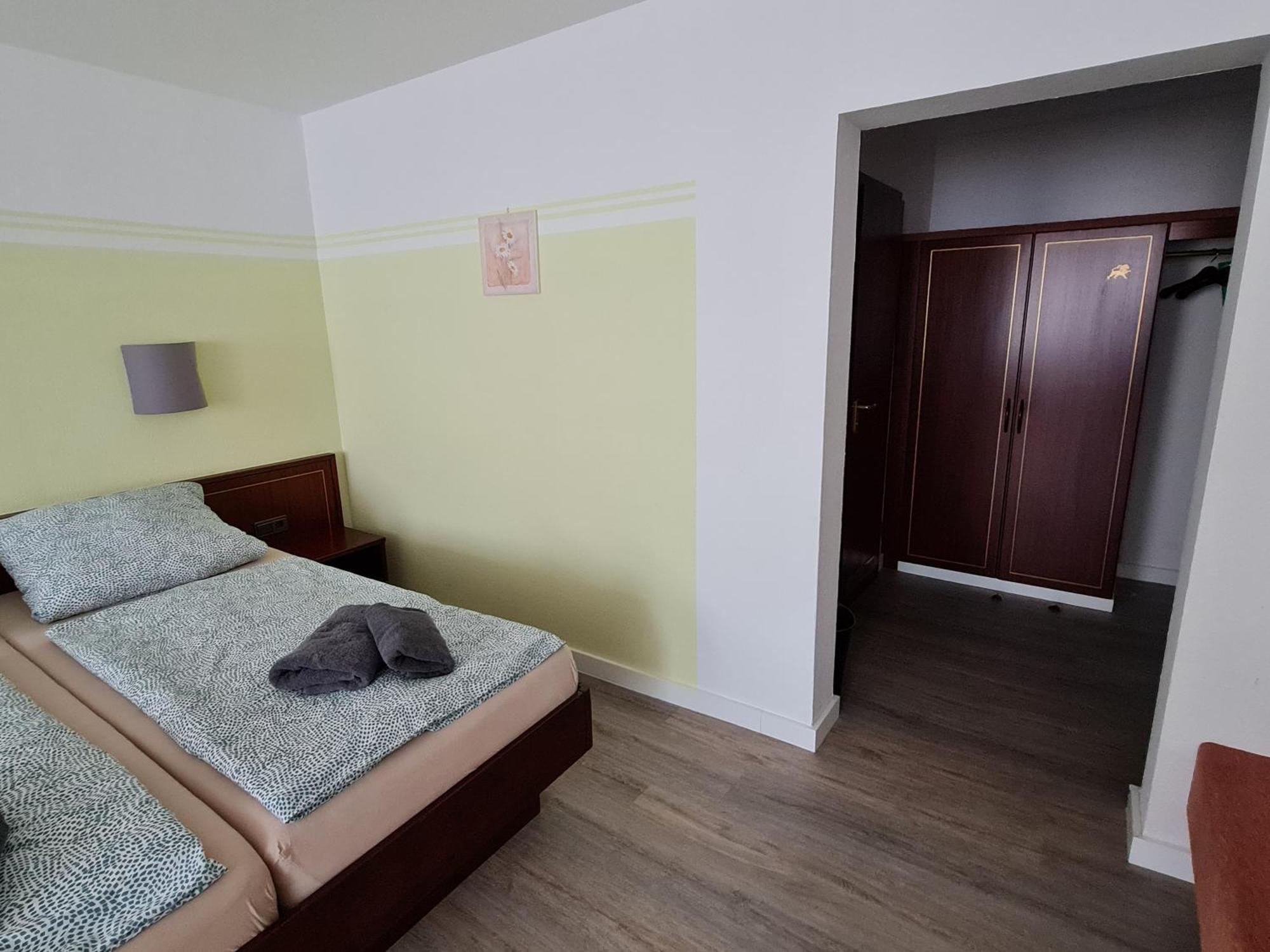 Hotel Goldener Löwe Zeulenroda-Triebes Exteriör bild