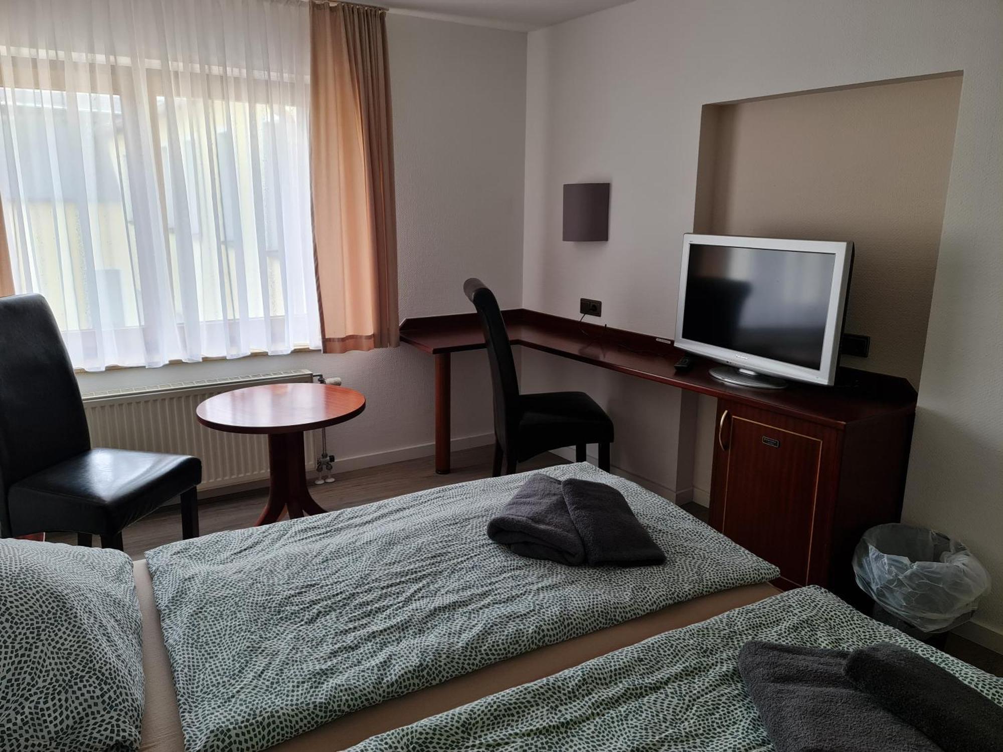 Hotel Goldener Löwe Zeulenroda-Triebes Exteriör bild