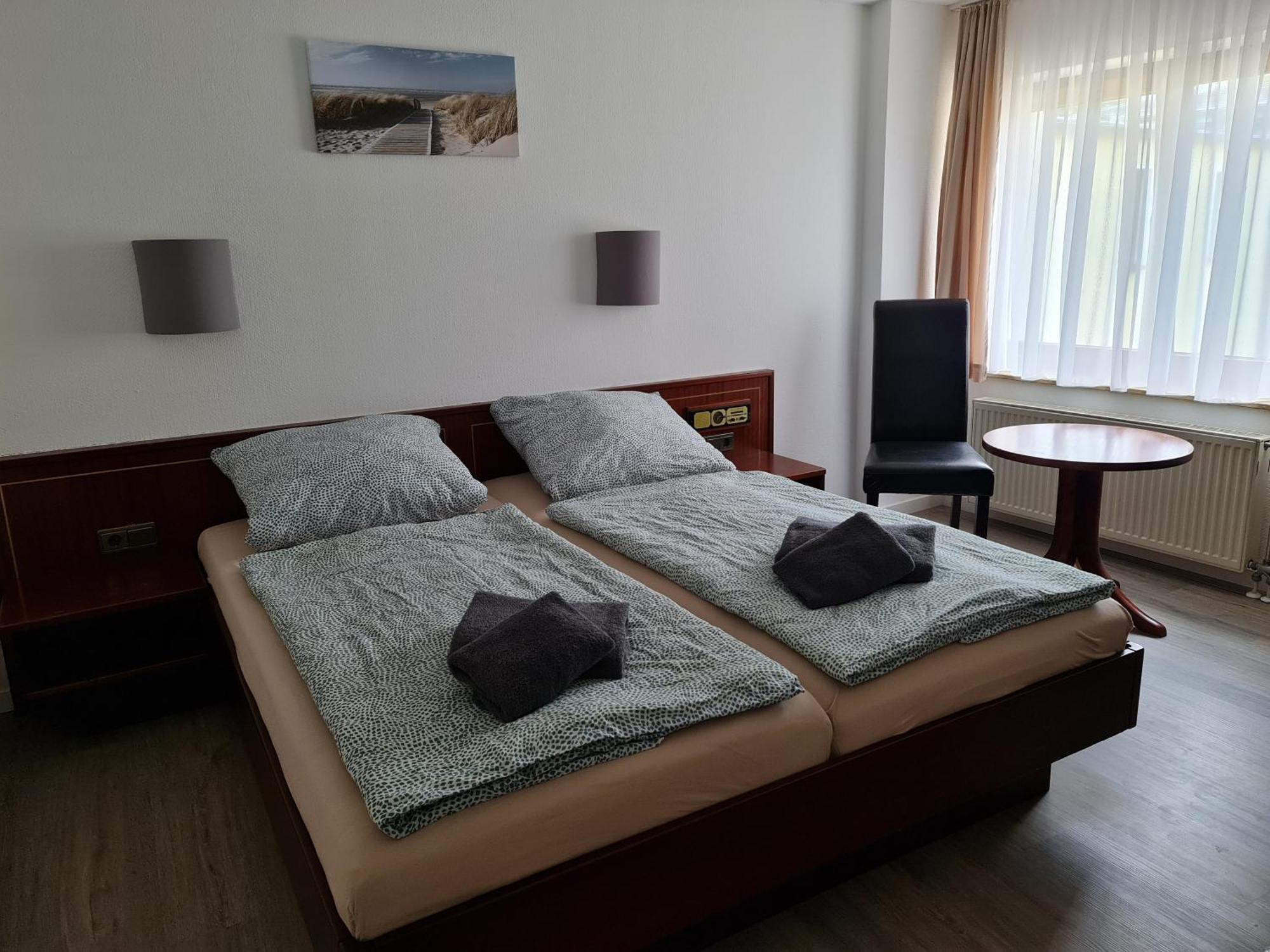 Hotel Goldener Löwe Zeulenroda-Triebes Exteriör bild