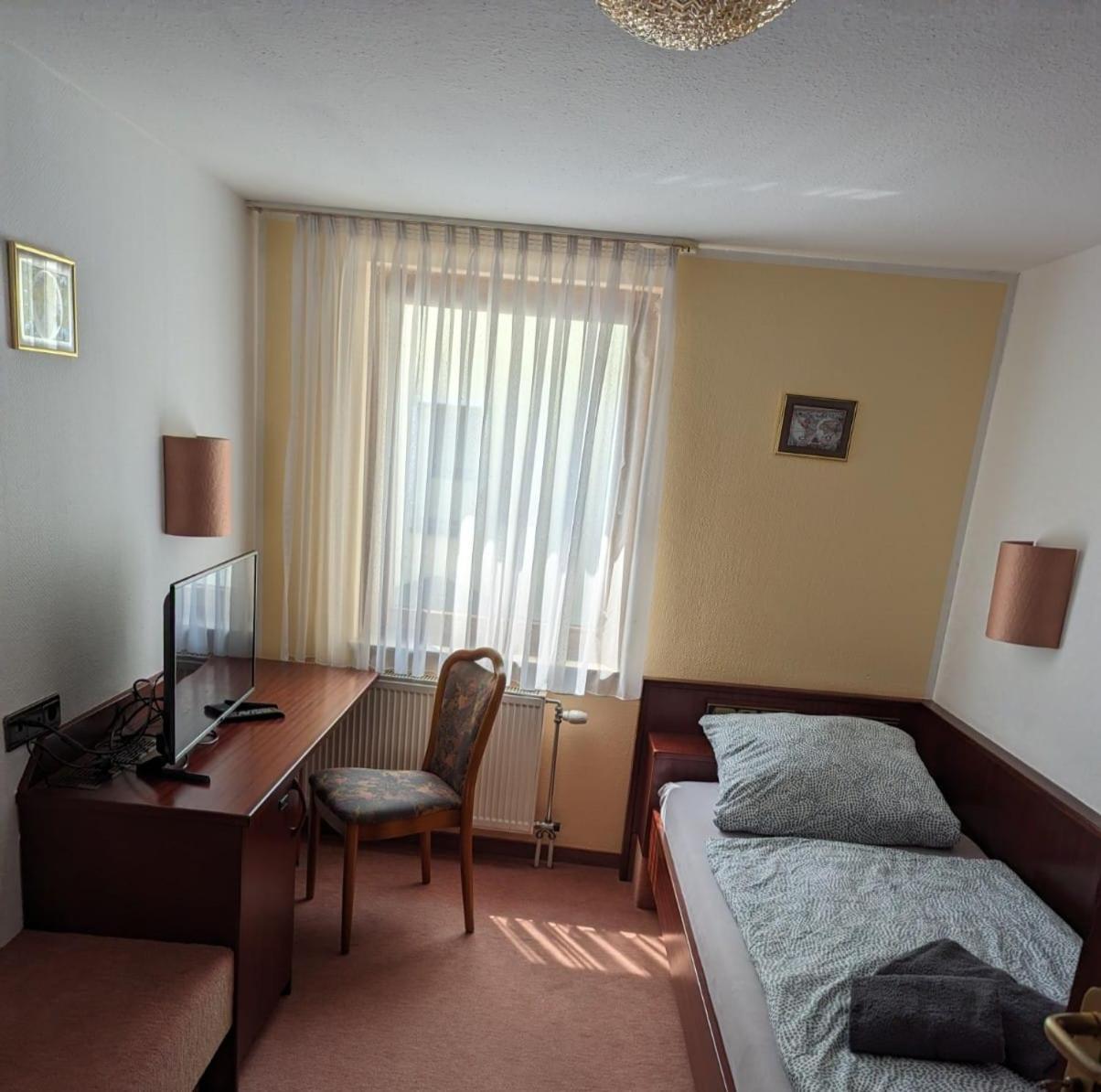 Hotel Goldener Löwe Zeulenroda-Triebes Exteriör bild